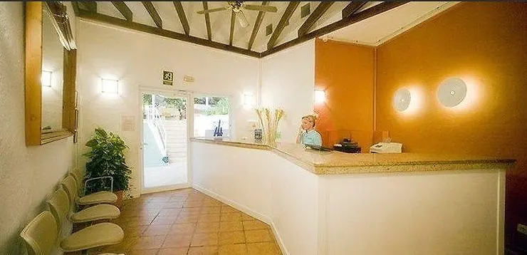 Aptos. Montemar كالا يونغا إسبانيا